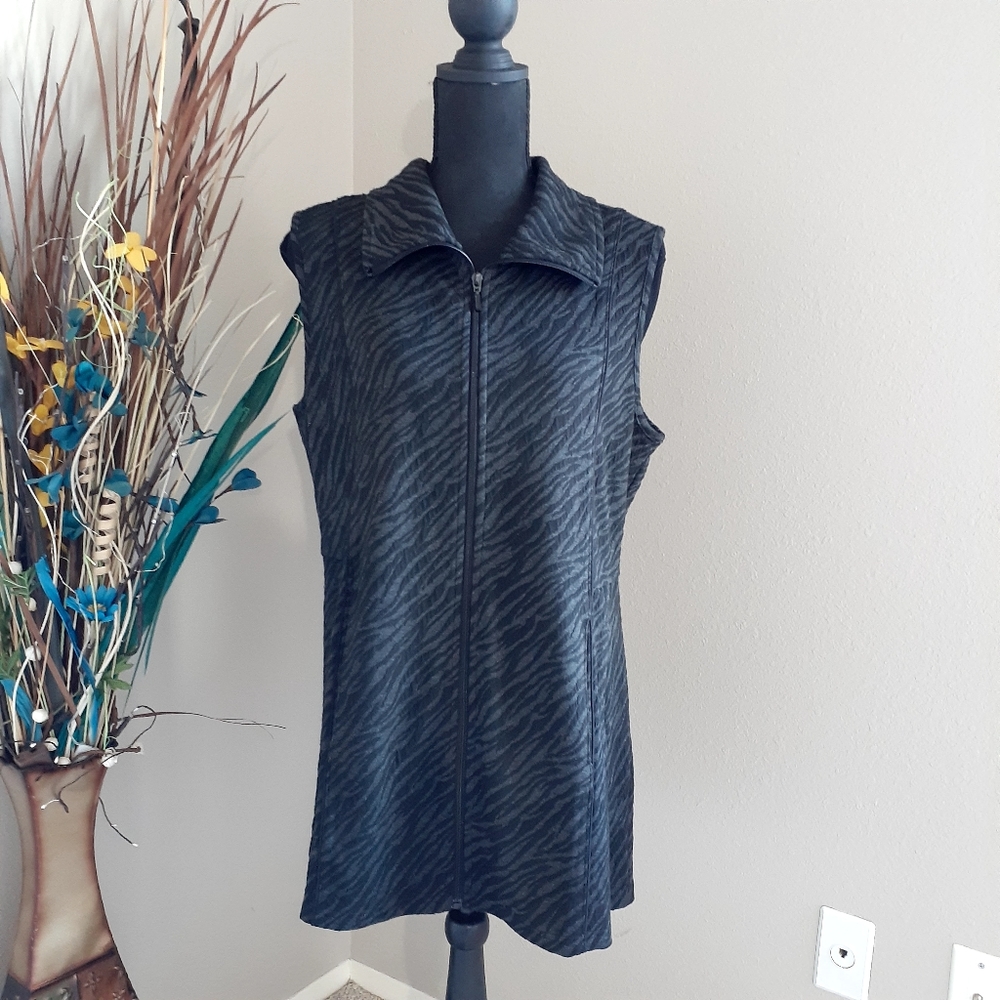 APROPOS Zip-Up Sleeveless Zebra Cardigan Sweater L